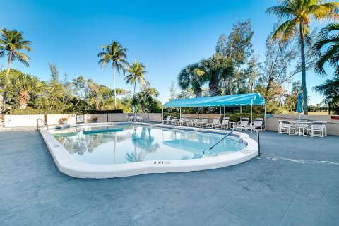 Condo in Lake Worth, Florida, 3 bedrooms № 2260346 - photo 29