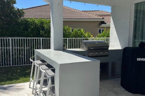 Villa ou maison à vendre à Weston, Floride: 5 chambres, 294.5 m2 № 2270643 - photo 11