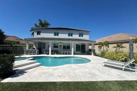Villa ou maison à vendre à Weston, Floride: 5 chambres, 294.5 m2 № 2270643 - photo 4