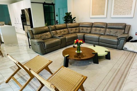 Villa ou maison à vendre à Weston, Floride: 5 chambres, 294.5 m2 № 2270643 - photo 18