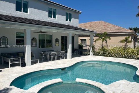 Villa ou maison à vendre à Weston, Floride: 5 chambres, 294.5 m2 № 2270643 - photo 10