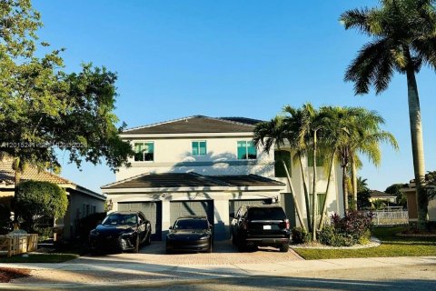 Villa ou maison à vendre à Weston, Floride: 5 chambres, 294.5 m2 № 2270643 - photo 3