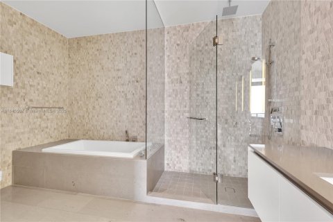 Copropriété à vendre à Miami, Floride: 2 chambres, 113.25 m2 № 1942147 - photo 23