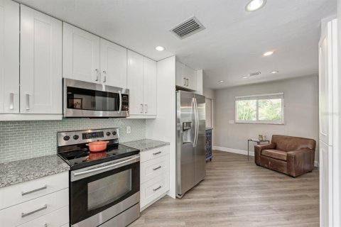 Casa en alquiler en Sarasota, Florida, 2 dormitorios, 157.47 m2 № 1283011 - foto 13