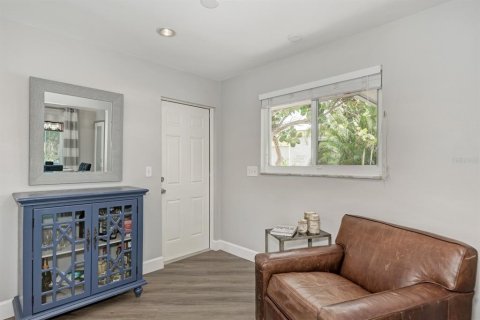 House in Sarasota, Florida 2 bedrooms, 157.47 sq.m. № 1283011 - photo 14