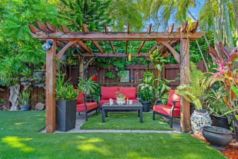 Touwnhouse à vendre à Hialeah, Floride: 3 chambres, 128.76 m2 № 2036638 - photo 6