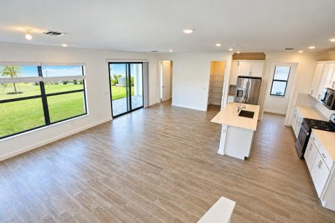 Villa ou maison à louer à Port St. Lucie, Floride: 4 chambres, 238.76 m2 № 2417163 - photo 13