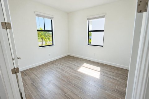 Villa ou maison à louer à Port St. Lucie, Floride: 4 chambres, 238.76 m2 № 2417163 - photo 28
