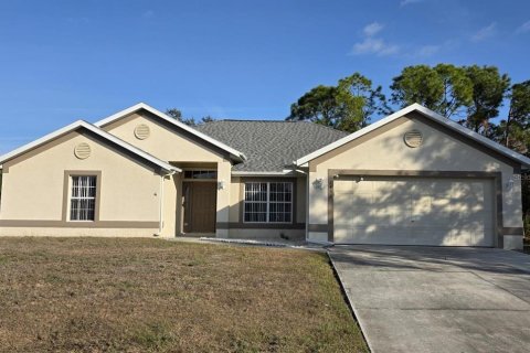 Villa ou maison à North Port, Floride 4 chambres, 196.02 m2 № 2096717