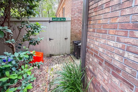 House in Gainesville, Florida 3 bedrooms, 199.65 sq.m. № 2334312 - photo 13