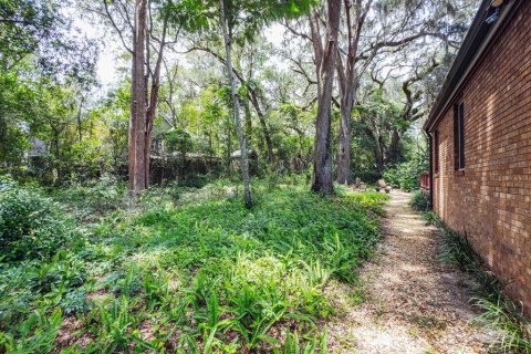 House in Gainesville, Florida 3 bedrooms, 199.65 sq.m. № 2334312 - photo 18