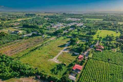 Terreno en venta en Miami, Florida № 1991303 - foto 9