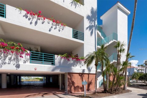 Condo in Longboat Key, Florida, 3 bedrooms  № 1673147 - photo 2