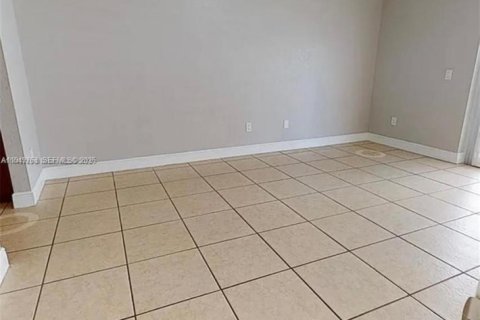 Снять в аренду виллу или дом в Дейви, Флорида 3 спальни, 136.38м2, № 2005536 - фото 8