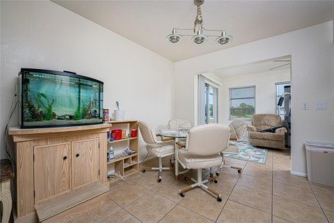 Commercial property in Rotonda, Florida 4 bedrooms, 219.99 sq.m. № 2228384 - photo 8