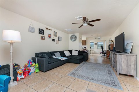 Commercial property in Rotonda, Florida 4 bedrooms, 219.99 sq.m. № 2228384 - photo 29