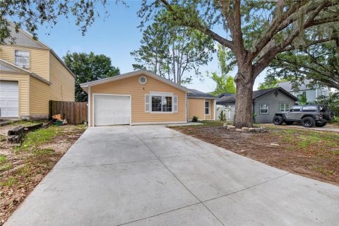 House in Tampa, Florida 3 bedrooms, 113.81 sq.m. № 2114774