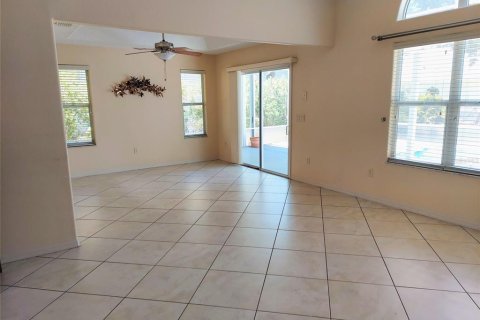 Купить виллу или дом в Те-Виллиджис, Флорида 6 комнат, 178.19м2, № 2110951 - фото 10