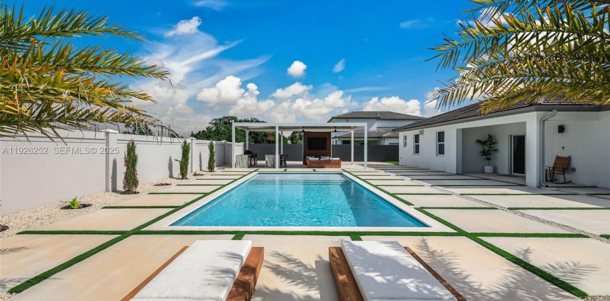 Casa en Homestead, Florida 3 dormitorios, 198.53 m2 № 1984573