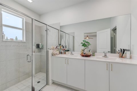 Casa en venta en Homestead, Florida, 3 dormitorios, 198.53 m2 № 1984573 - foto 12