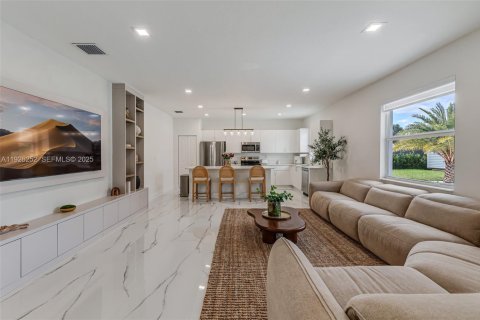 Casa en venta en Homestead, Florida, 3 dormitorios, 198.53 m2 № 1984573 - foto 6