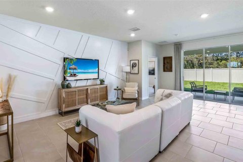 House in Land O' Lakes, Florida 4 bedrooms, 189.99 sq.m. № 1881034 - photo 11