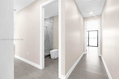 Villa ou maison à vendre à Cape Coral, Floride: 3 chambres, 180.04 m2 № 2293132 - photo 19