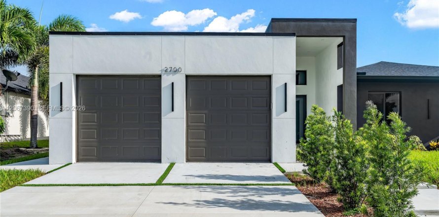 Villa ou maison à Cape Coral, Floride 3 chambres, 180.04 m2 № 2293132