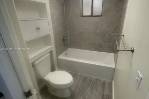 Снять в аренду кондоминиум в Майами, Флорида 1 спальня, 65.5м2, № 2058390 - фото 5