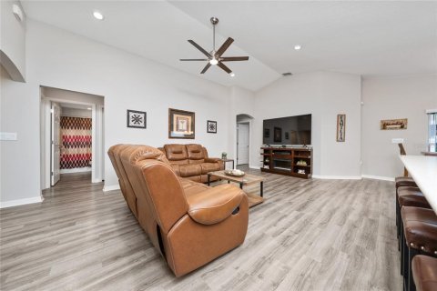 Casa en venta en Haines City, Florida, 3 dormitorios, 141.49 m2 № 1652502 - foto 13