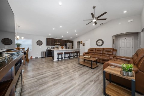 Casa en venta en Haines City, Florida, 3 dormitorios, 141.49 m2 № 1652502 - foto 15