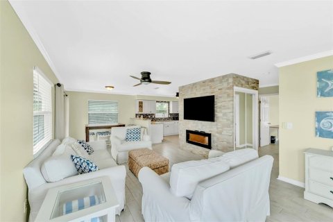 Casa en venta en Anna Maria, Florida, 2 dormitorios, 93.65 m2 № 1685465 - foto 11