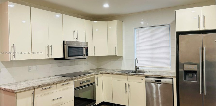 Casa en Hollywood, Florida 2 dormitorios, 88.26 m2 № 1964941