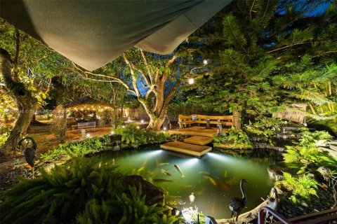 Villa ou maison à vendre à Miami, Floride: 5 chambres, 329.71 m2 № 1975334 - photo 24