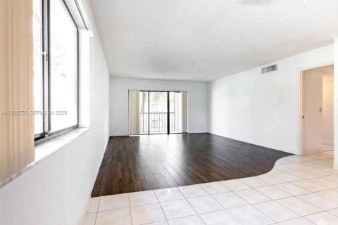 Copropriété à louer à Weston, Floride: 2 chambres, 114.36 m2 № 2056791 - photo 8