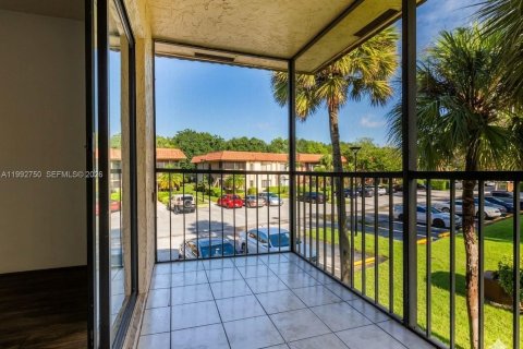 Copropriété à louer à Weston, Floride: 2 chambres, 114.36 m2 № 2056791 - photo 11