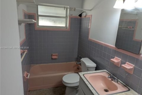 Снять в аренду виллу или дом в Холливуд, Флорида 1 спальня, № 2003170 - фото 3