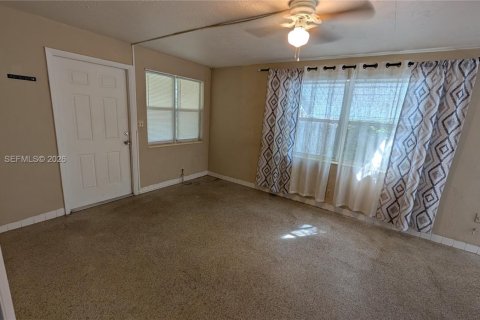 House in Hollywood, Florida 1 bedroom № 2003170