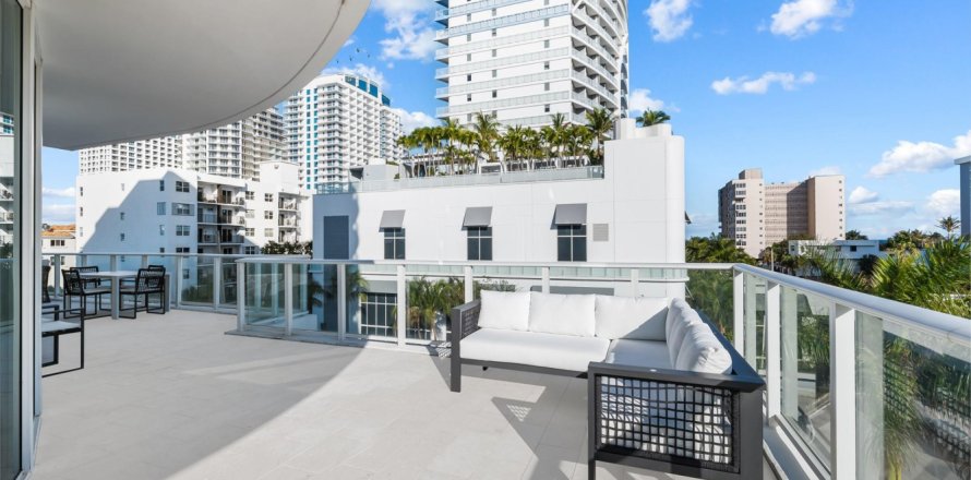 Condo in Fort Lauderdale, Florida, 3 bedrooms № 1151763