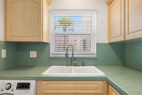 Condo in Saint Petersburg, Florida, 2 bedrooms  № 1848523 - photo 7