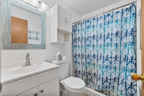 Condo in Saint Petersburg, Florida, 2 bedrooms  № 1848523 - photo 15
