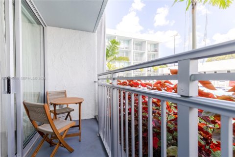 House in Hialeah, Florida № 2076054 - photo 13