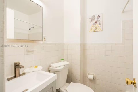 Condominio en alquiler en Miami Beach, Florida, 43.66 m2 № 1752131 - foto 9