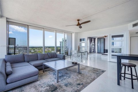 Studio in the Condo in Hollywood, Florida  № 2086585 - photo 5