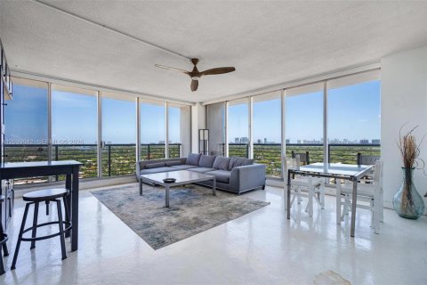 Studio in the Condo in Hollywood, Florida  № 2086585 - photo 7