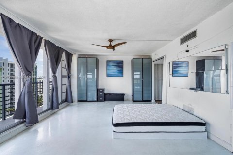 Studio in the Condo in Hollywood, Florida  № 2086585 - photo 13
