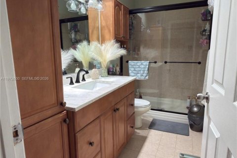 Casa en venta en Hialeah, Florida, 4 dormitorios, 134.15 m2 № 2032824 - foto 10