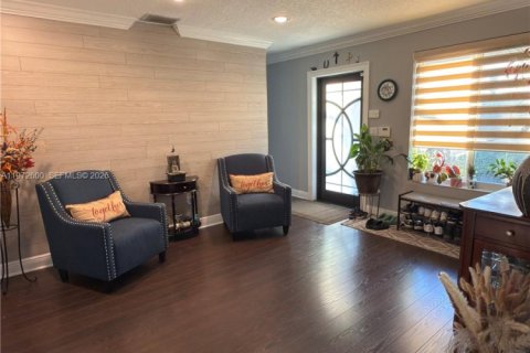 Casa en venta en Hialeah, Florida, 4 dormitorios, 134.15 m2 № 2032824 - foto 4