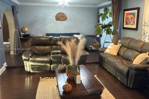 Casa en venta en Hialeah, Florida, 4 dormitorios, 134.15 m2 № 2032824 - foto 7