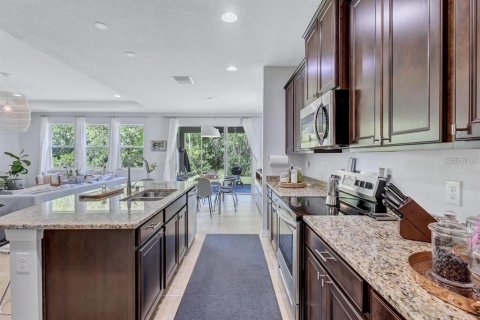 Casa en alquiler en Odessa, Florida, 4 dormitorios, 307.79 m2 № 1769167 - foto 6